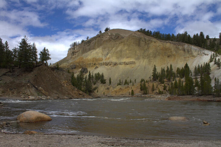 Yellowstone River at Tower Creek